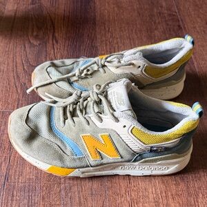New Balance Kids Beige, Yellow & Blue Sneakers